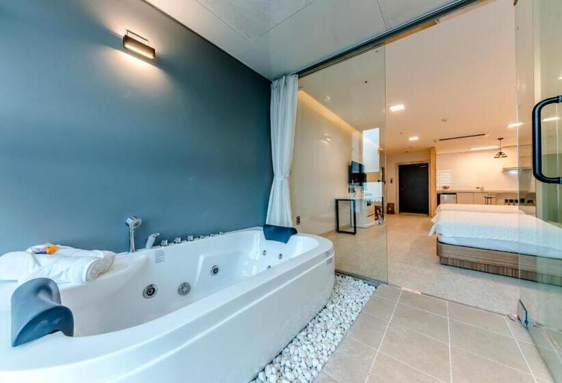 חדר סטנדרט שתי מיטות זוגיות, Jeju I Ve Hotel & Resort