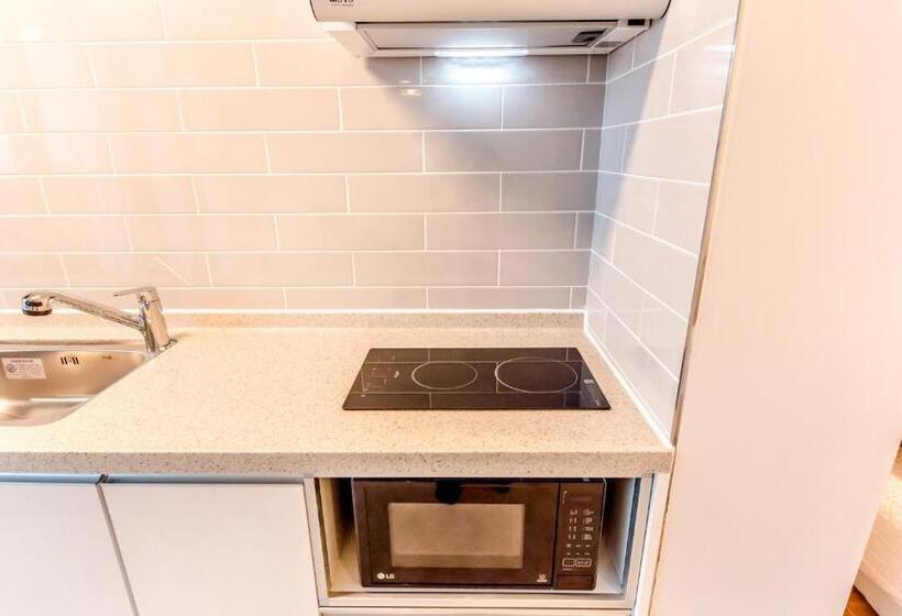 חדר סטנדרט עם מרפסת, Jeju I Ve Hotel & Resort