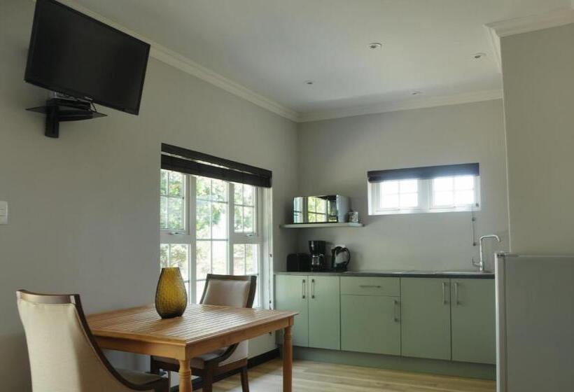 إستوديو قياسى, Ilanda Guest House