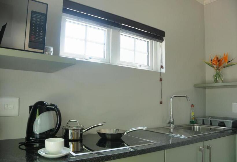 إستوديو قياسى, Ilanda Guest House