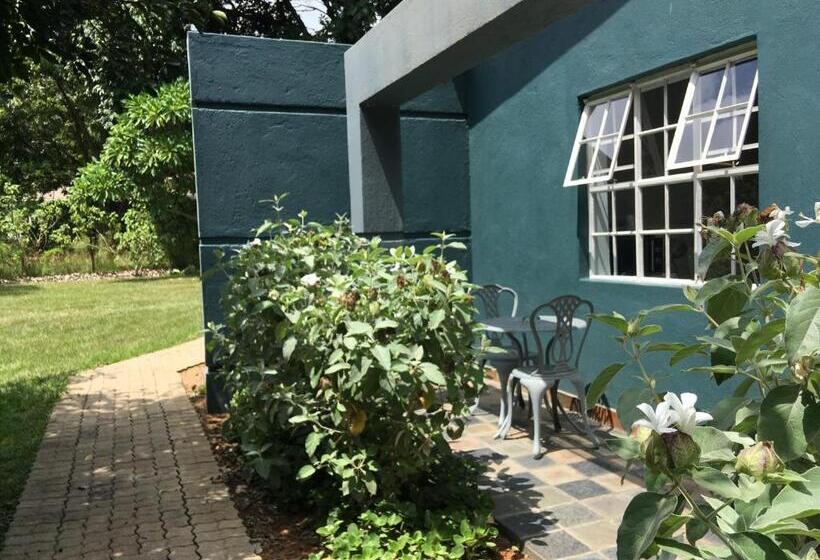 غرفة قياسية ثلاثية, Ilanda Guest House