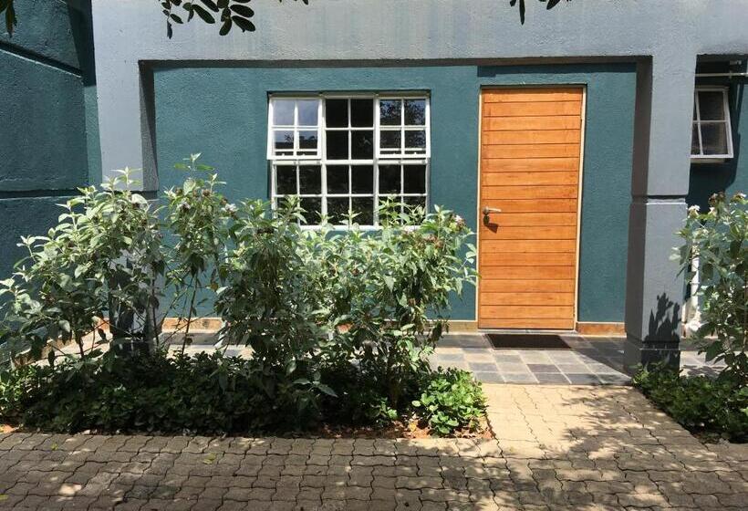 غرفة قياسية ثلاثية, Ilanda Guest House