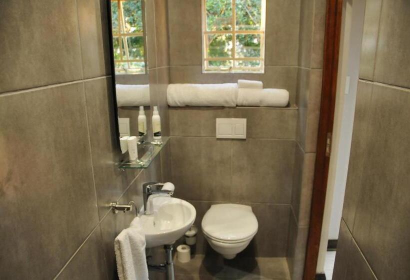 غرفة قياسية ثلاثية, Ilanda Guest House