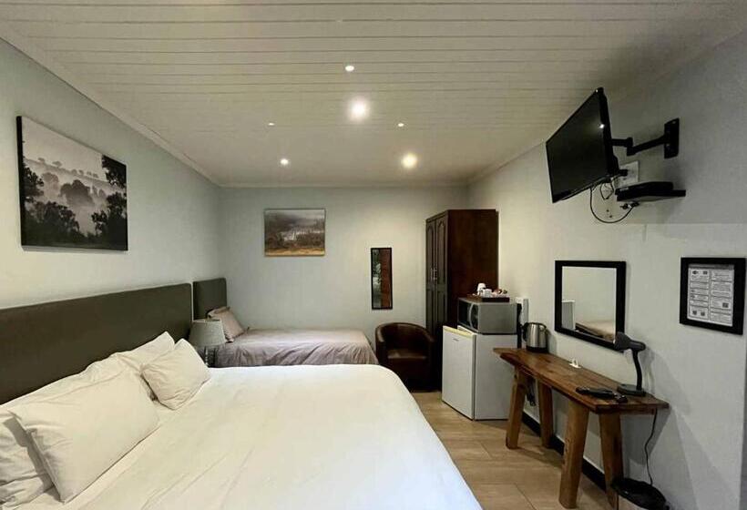 غرفة قياسية ثلاثية, Ilanda Guest House