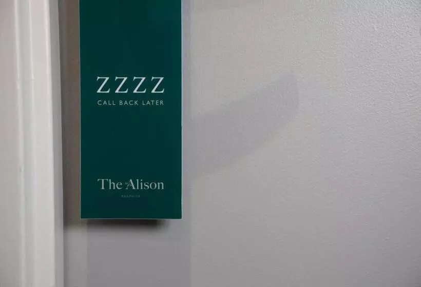 バスルーム共有のシングルスタンダード, The Alison Randwick