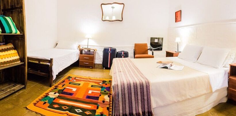 스탠다드 트리픔 룸 공동욕실, All Norte Hostel