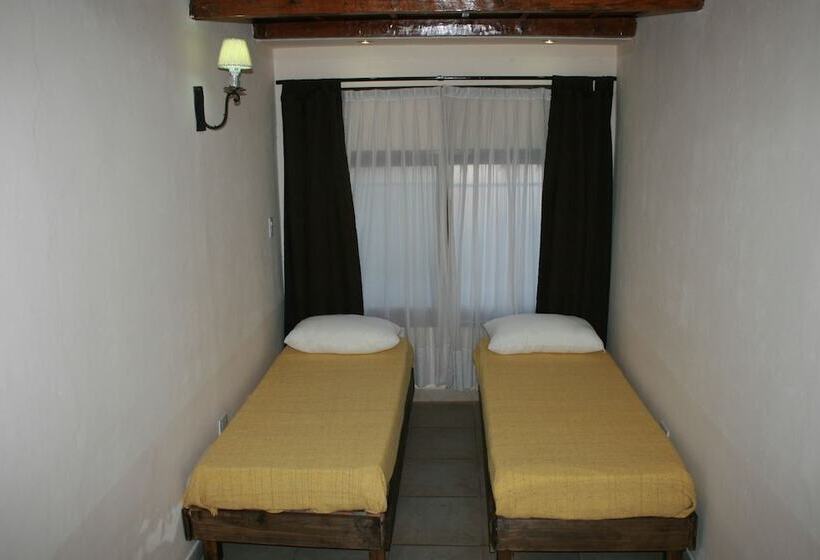 스탠다드 트리픔 룸 공동욕실, All Norte Hostel