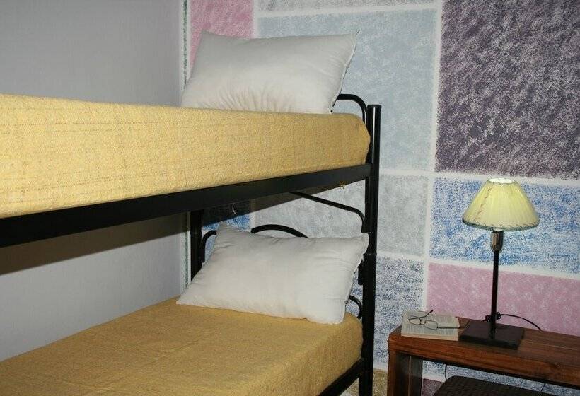 스탠다드 트리픔 룸 공동욕실, All Norte Hostel