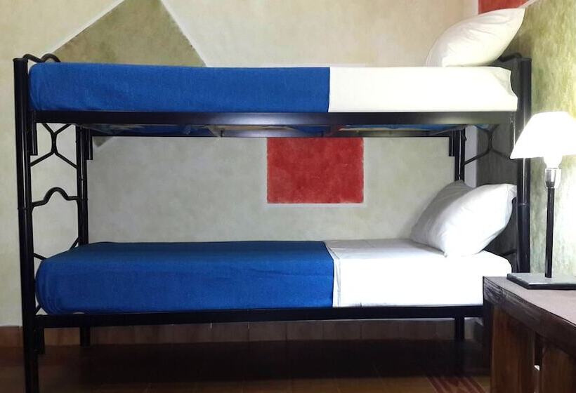 스탠다드 트리픔 룸 공동욕실, All Norte Hostel