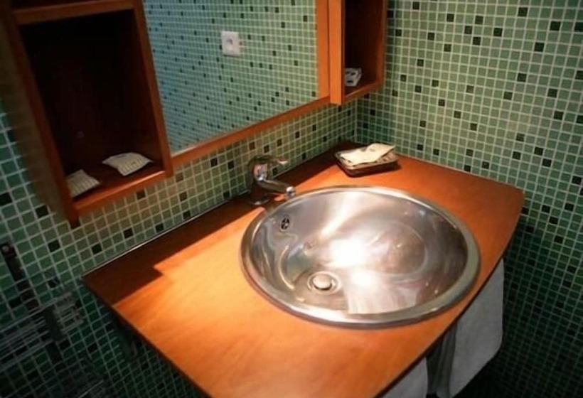 חדר סטנדרט לארבעה, La Villa Blanche