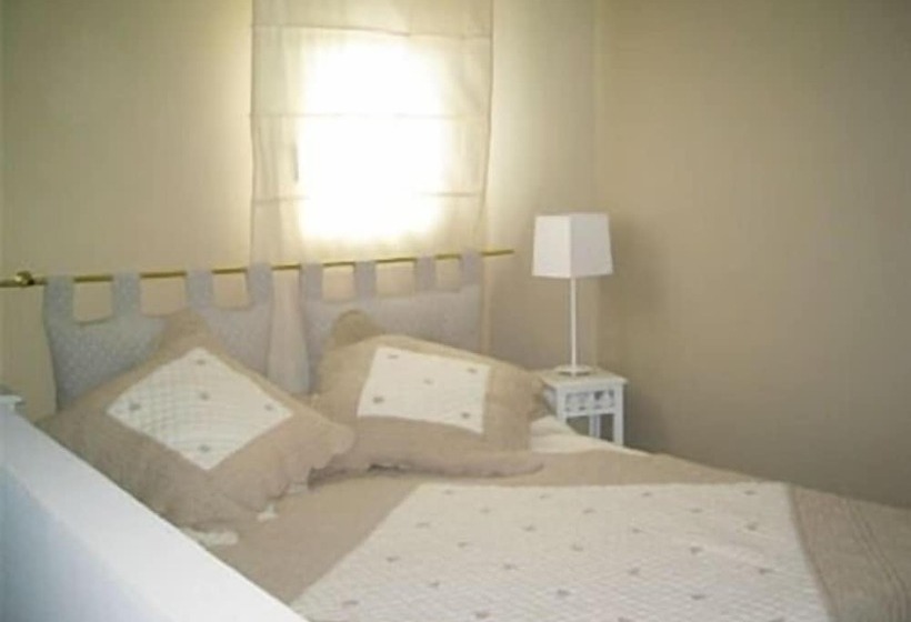 חדר סטנדרט לארבעה, La Villa Blanche