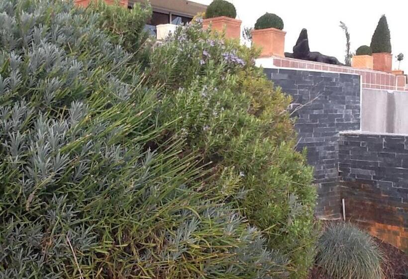 חדר סטנדרט לארבעה, La Villa Blanche