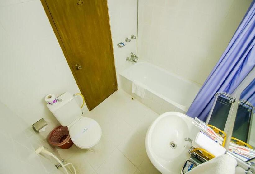 اتاق لوکس, Asia Pacific