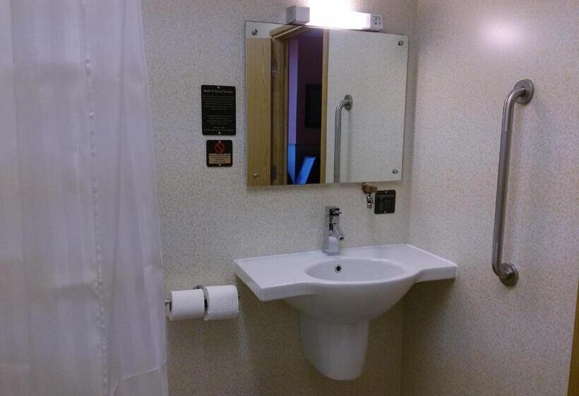 Семейный Номер, Eurotraveller Hotel   Premier   Harrow
