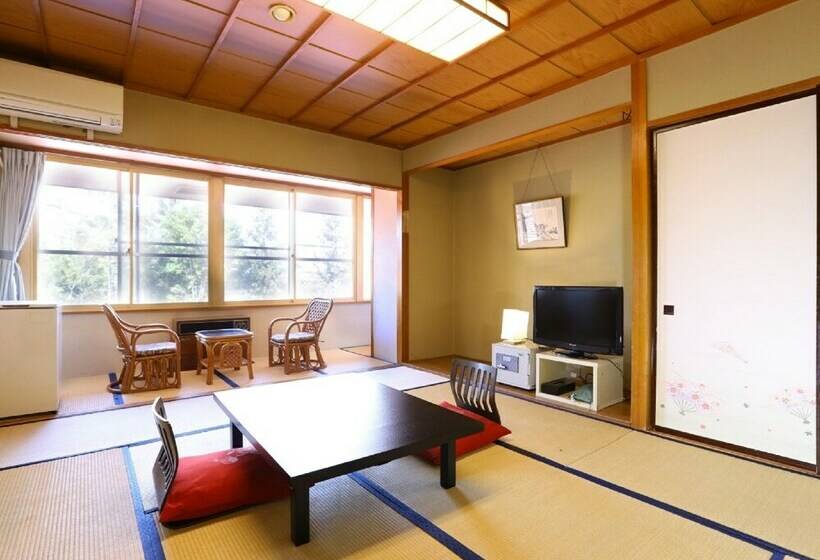 エコノミールーム, Housei