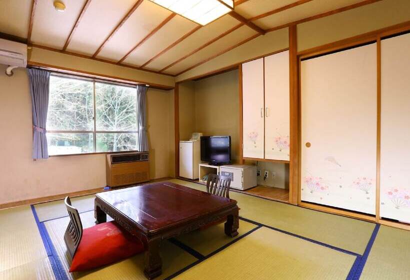 エコノミールーム, Housei