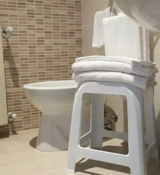 Standard Yhden Hengen Huone, La Nuova Rotaia