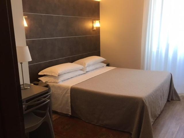 اتاق استاندارد, La Nuova Rotaia