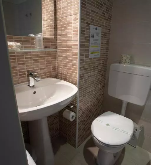Standard Kolmen Hengen Huone, La Nuova Rotaia