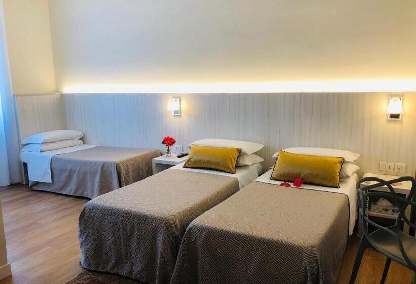 اتاق استاندارد سه نفره, La Nuova Rotaia