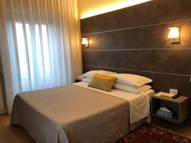 Superior-huone, La Nuova Rotaia