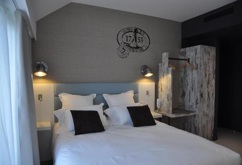 Номер Стандарт, Les 3 Lieux