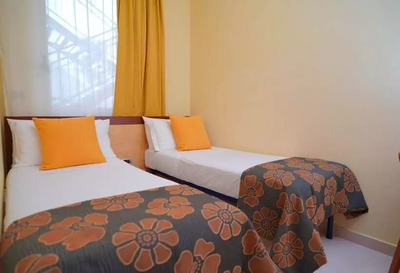 اتاق استاندارد یک نفره, Piccadilly Rooms Restaurant And Beach