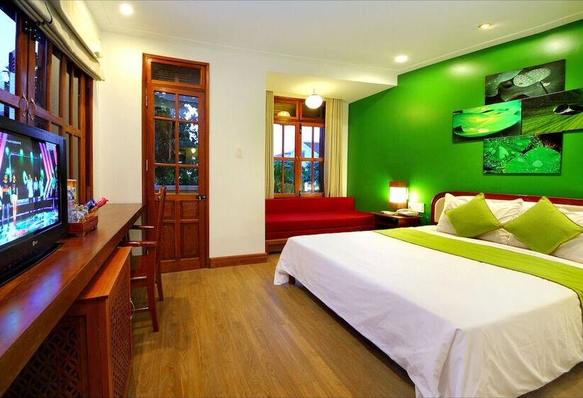 اتاق لوکس, Thanh Van 1