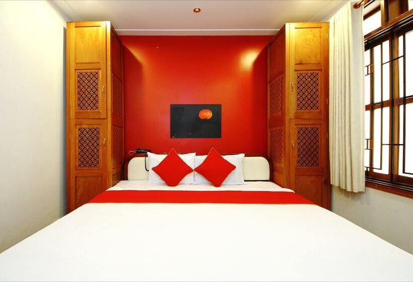 اتاق لوکس, Thanh Van 1