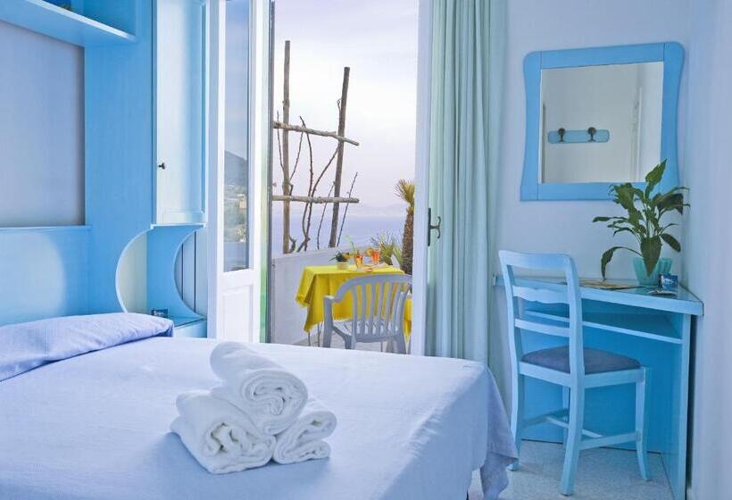 オーシャンビュースタンダードルーム, Villa D'orta