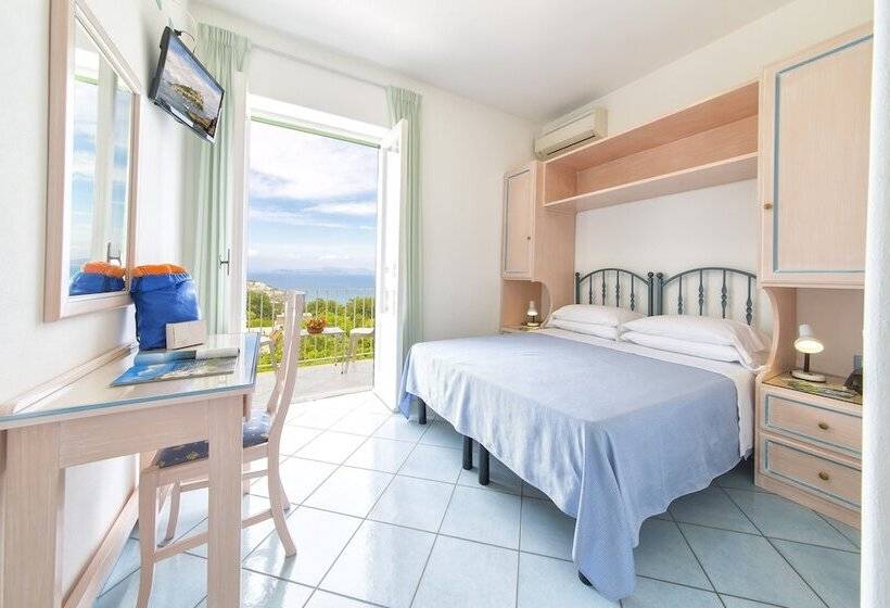 Номер Стандарт Вид на Море, Villa D'orta