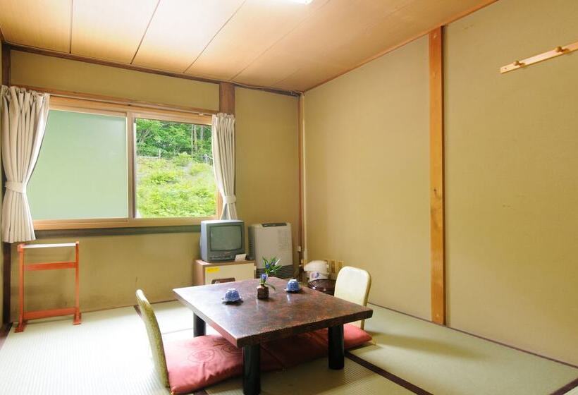 标准间, Yachi Onsen