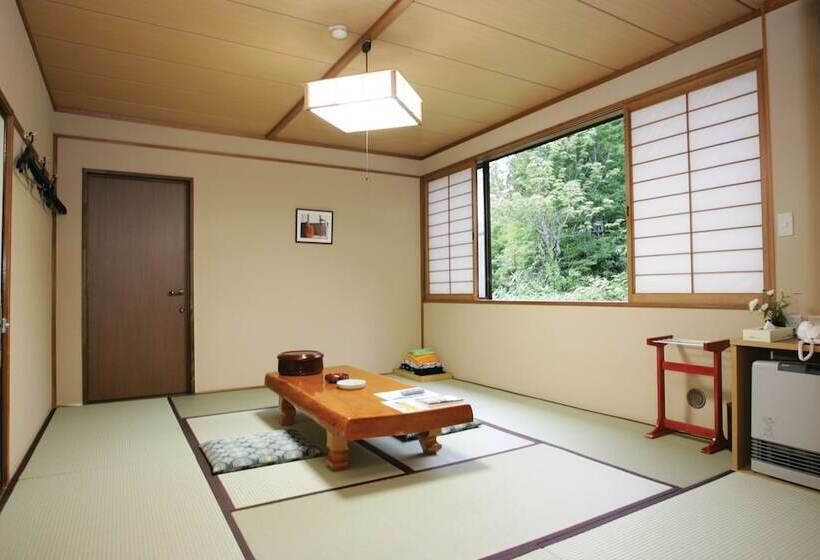 标准间, Yachi Onsen