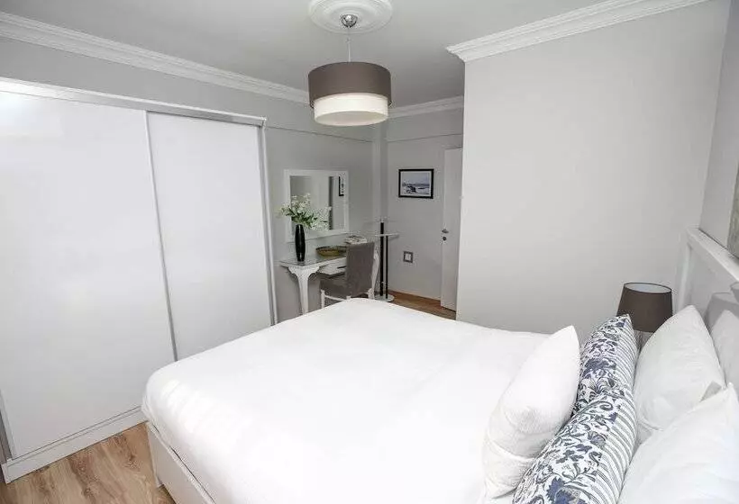 2 Bedroom Apartment, Patika Suites