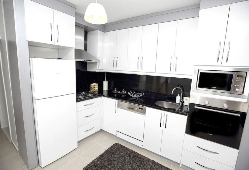 2 Bedroom Apartment, Patika Suites