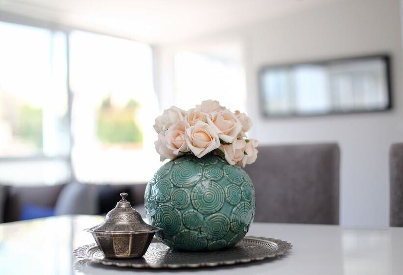 1 Bedroom Penthouse Apartment, Patika Suites