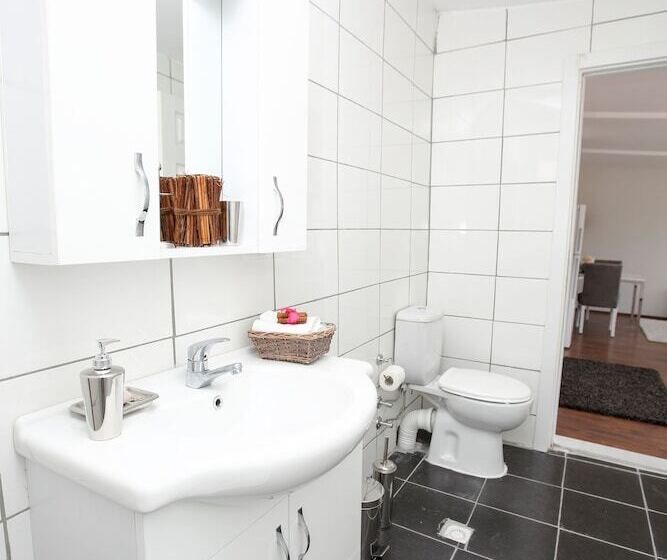 1 Bedroom Penthouse Apartment, Patika Suites