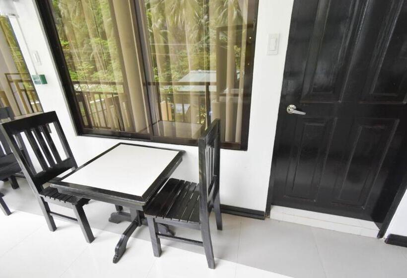 اتاق استاندارد, Swiftlets Inn