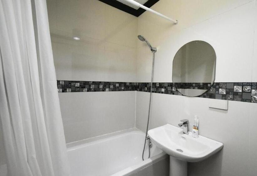 اتاق استاندارد با تخت بزرگ, Swiftlets Inn