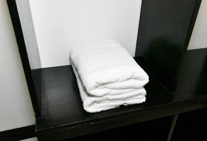 اتاق استاندارد با تخت بزرگ, Swiftlets Inn