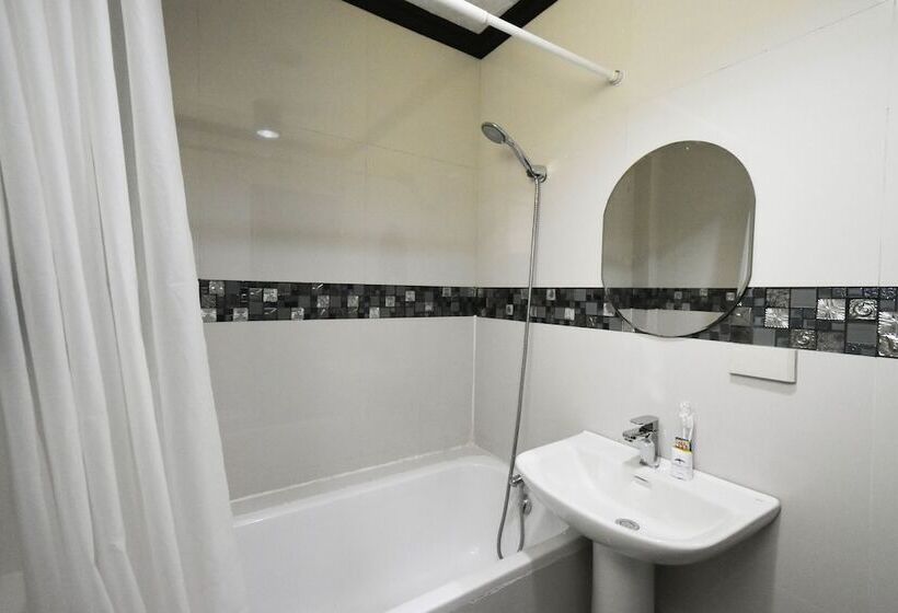 اتاق استاندارد با تخت بزرگ, Swiftlets Inn