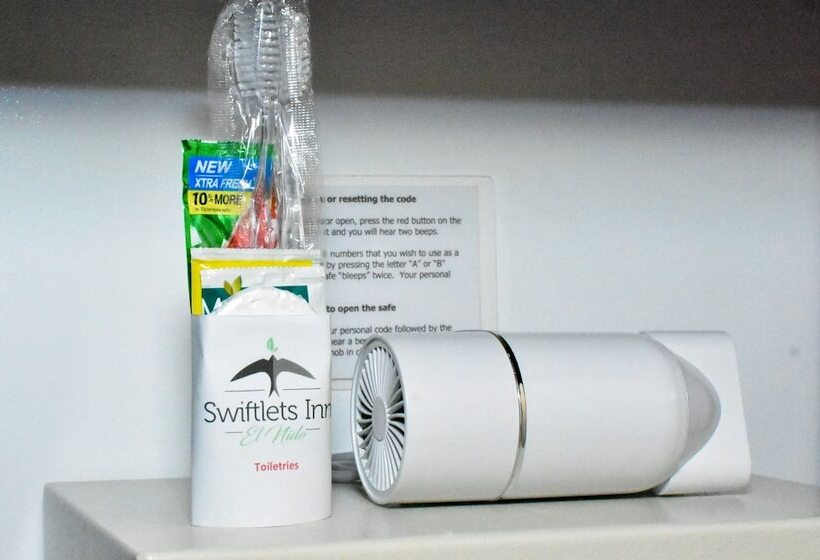 Standardrum King Size Säng, Swiftlets Inn