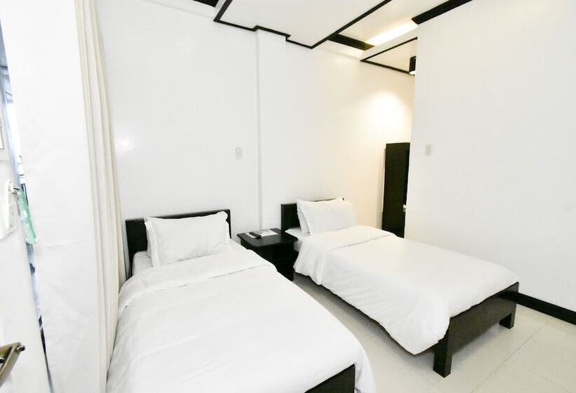 Standardrum King Size Säng, Swiftlets Inn