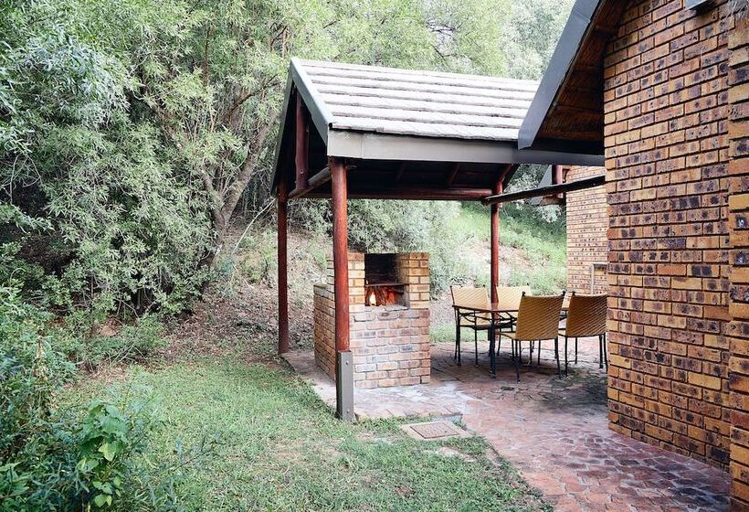 בקתת חדר, First Group Magalies Park