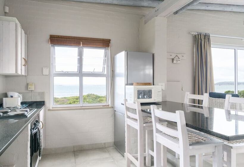 Дом 1 Спальня, Blue Bay Lodge