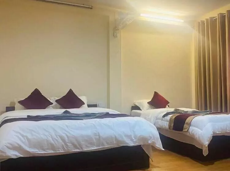 اتاق استاندارد سه نفره, Discovery Inn