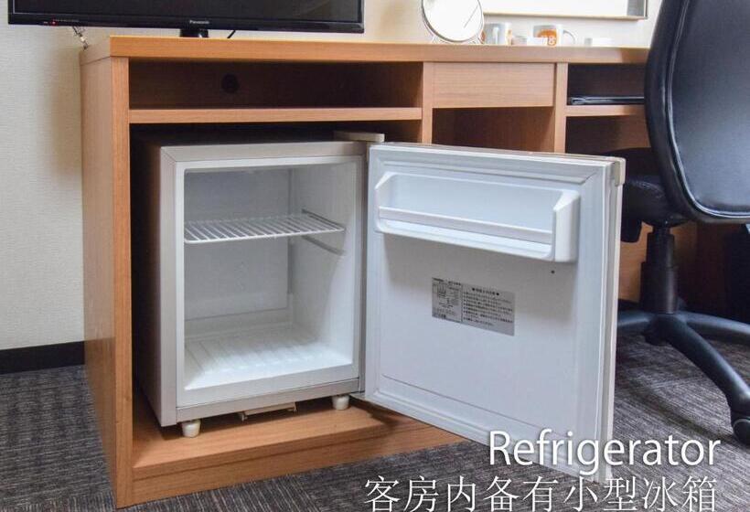 带双人床的基本房间, Maira