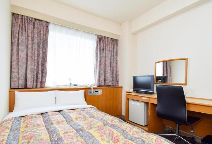 带双人床的基本房间, Maira