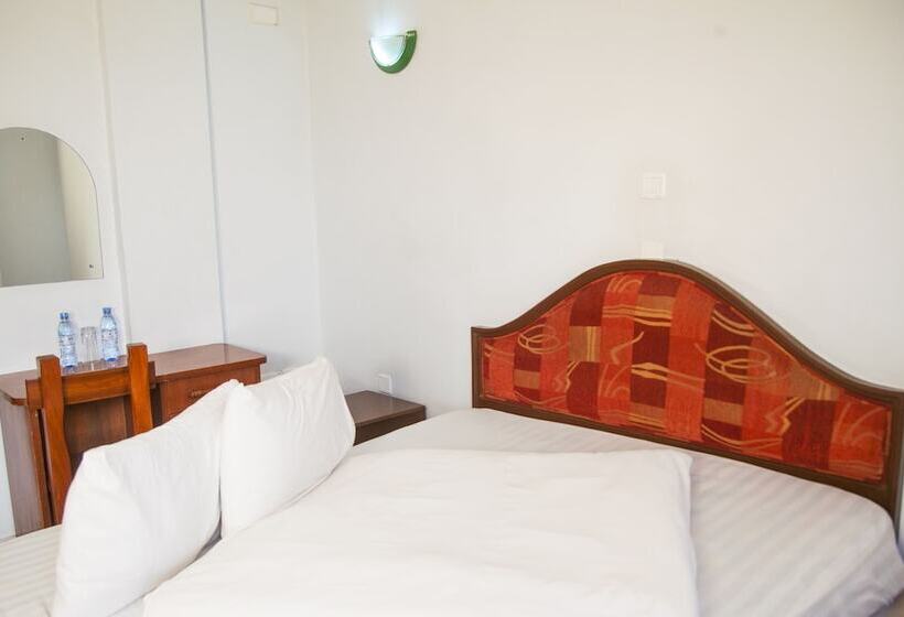 اتاق استاندارد یک نفره, Natron Palace