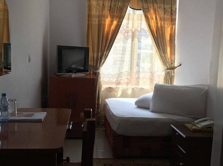 اتاق استاندارد یک نفره, Natron Palace